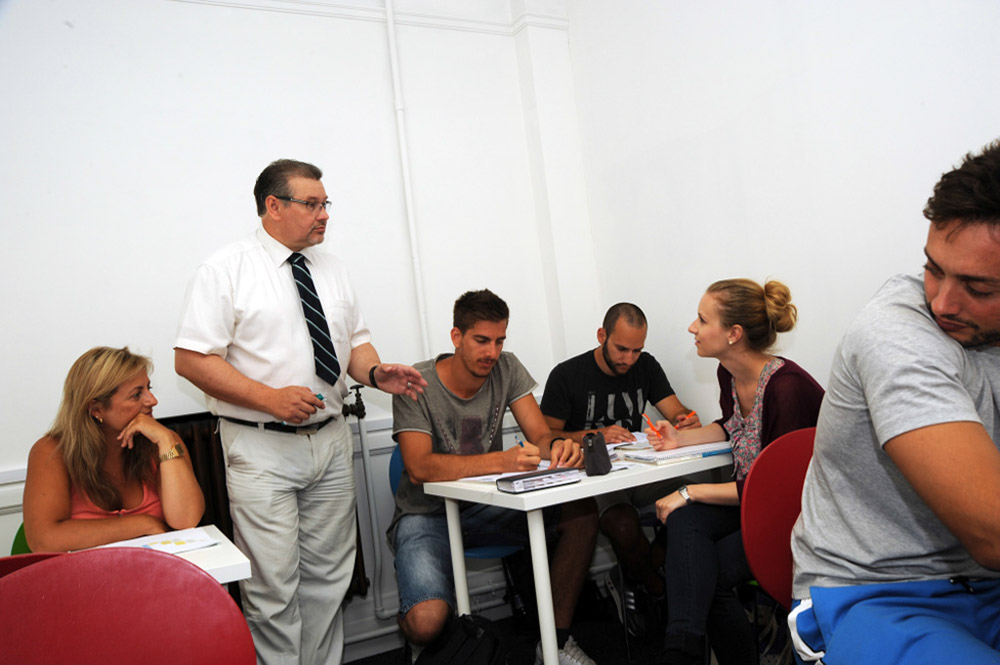 %_tempFileNamebournemouth-europa-school12%