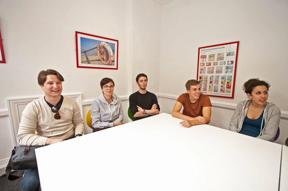%_tempFileNamebournemouth-europa-school32%