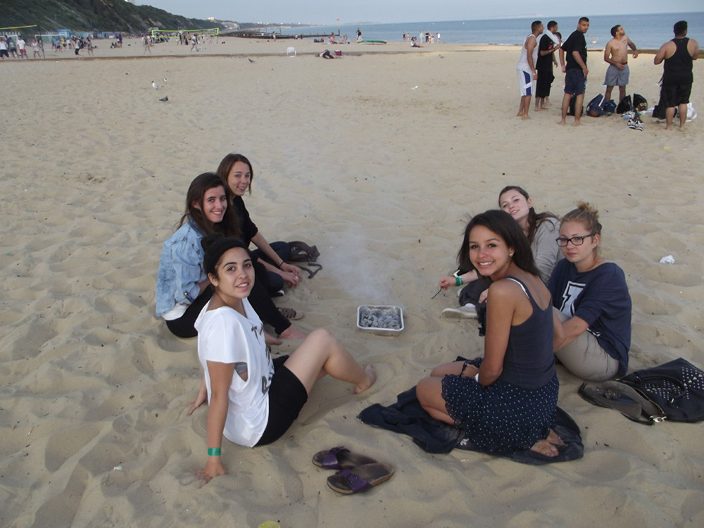 %_tempFileNamebournemouth-students23%
