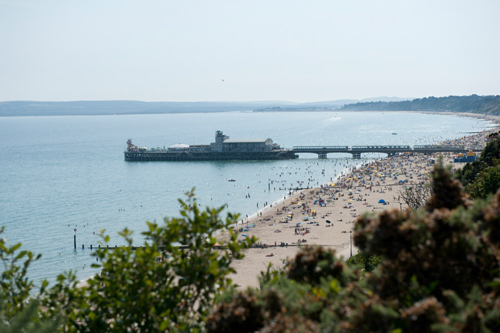 %_tempFileNamebournemouth-pier-07%
