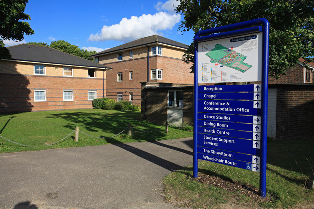 %_tempFileNamechichester-residence-ensuite-2%