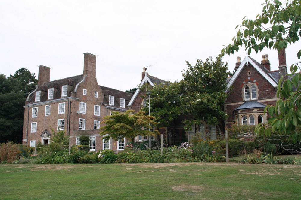 %_tempFileNameexeter-campus-7%