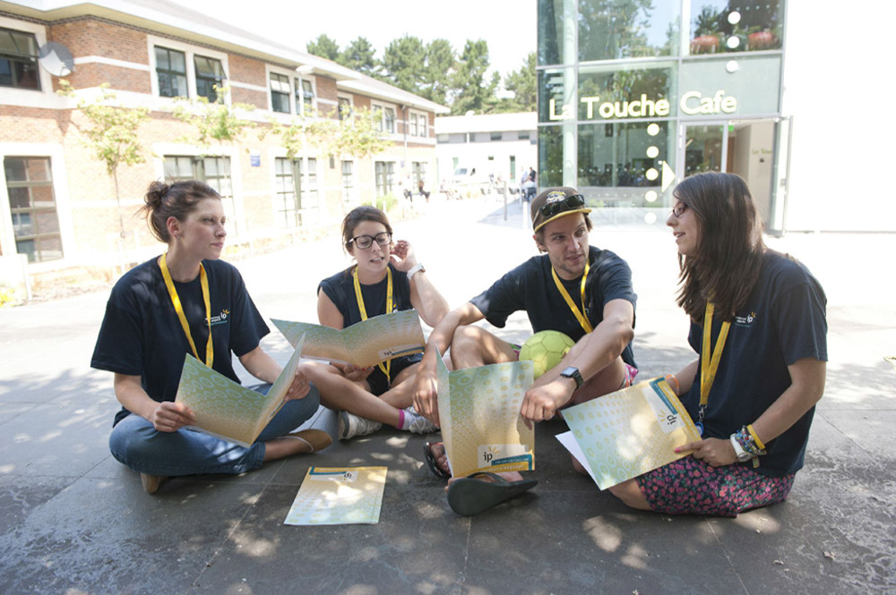 %_tempFileNameexeter-campus-students05%