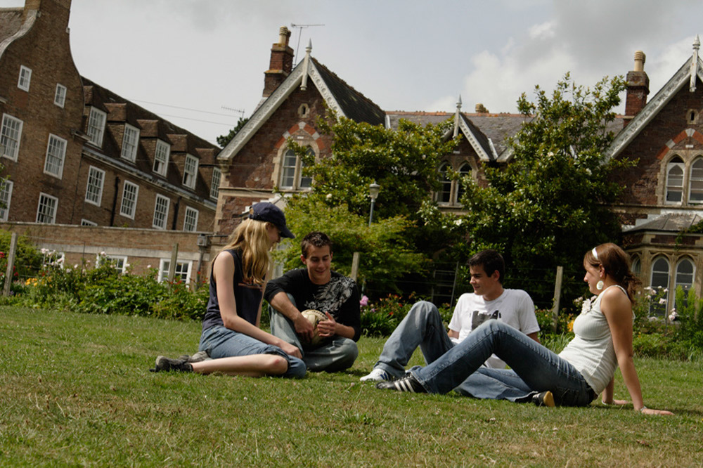 %_tempFileNameexeter-campus-students09%