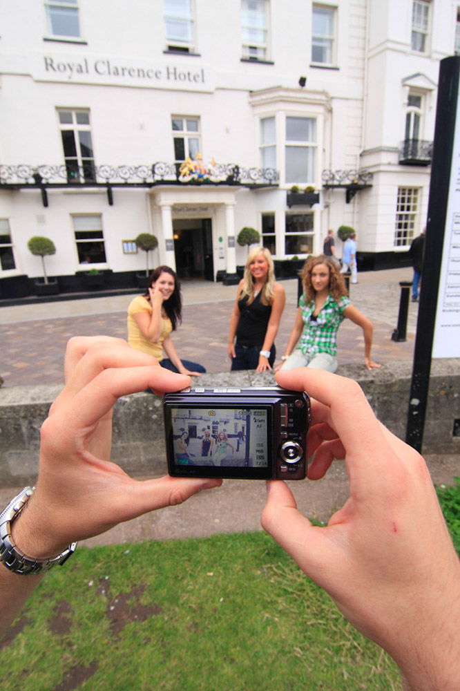 %_tempFileNameexeter-cathedral-square-25%