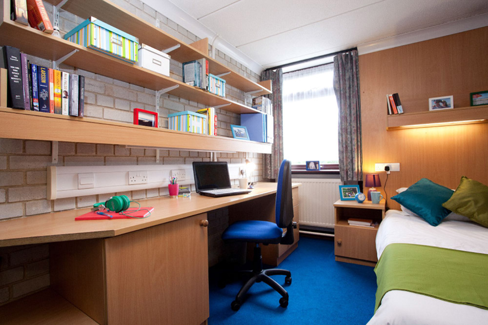 %_tempFileNameexeter-residence-standard-bedroom-3%