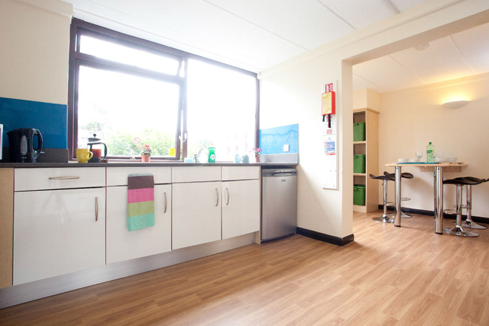 %_tempFileNameexeter-residence-standard-shared-kitchen-3%