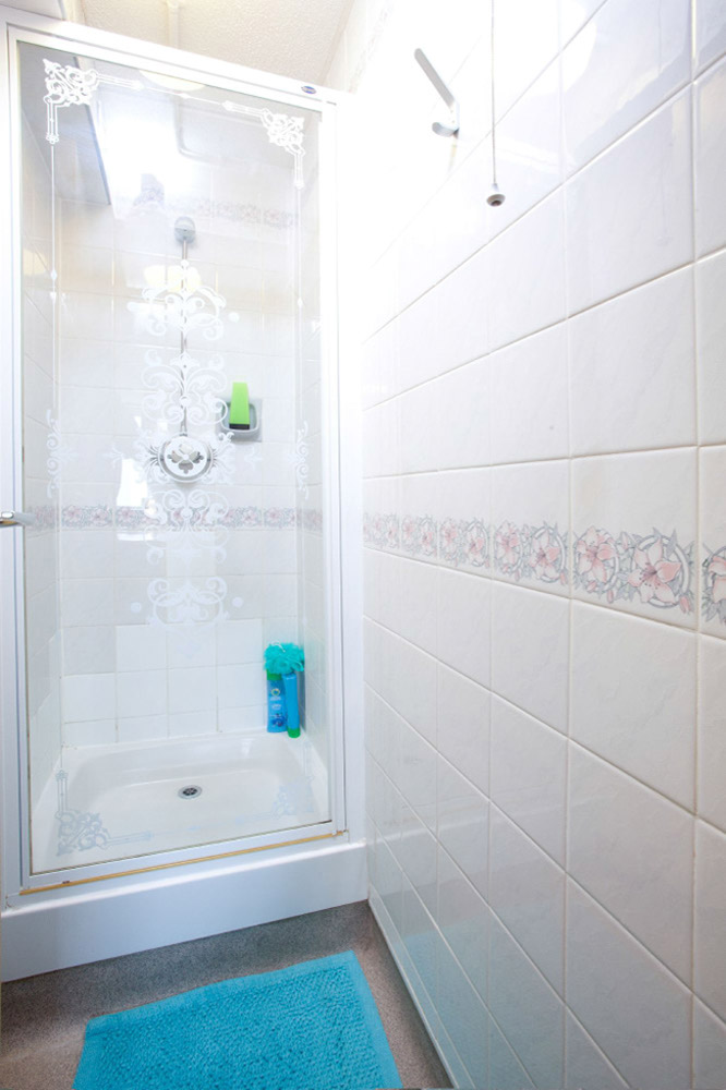 %_tempFileNameexeter-residence-standard-shared-shower%