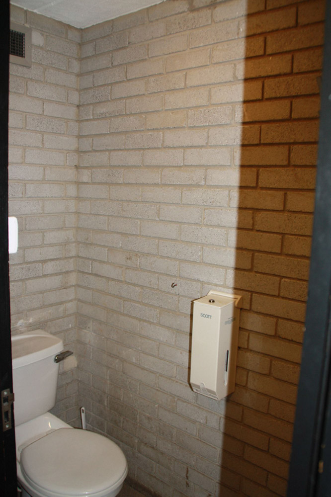 %_tempFileNameexeter-residence-standard-toilet-2%