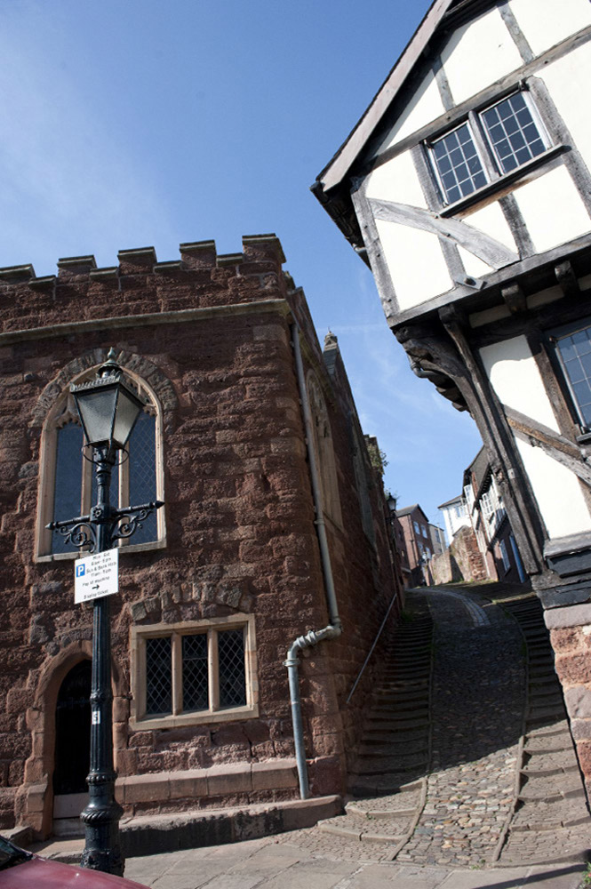 %_tempFileNameexeter-town-old-building-2%
