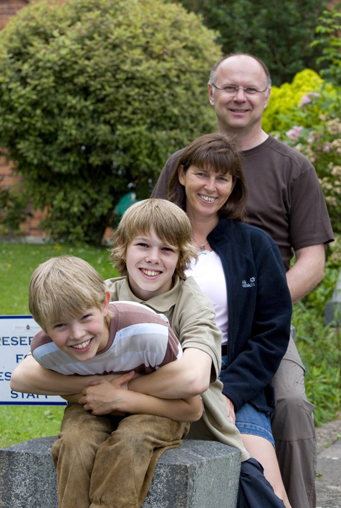 %_tempFileNamefamily-2%