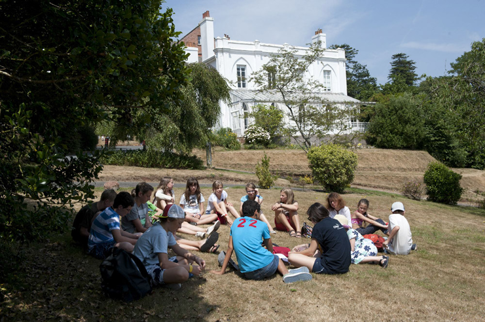 %_tempFileNameteignmouth-campus-in-front-of-residence%