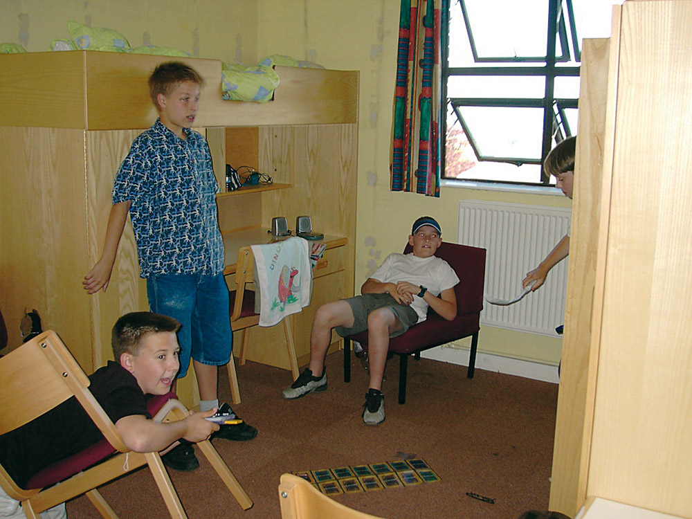 %_tempFileNameteignmouth-residence-room-1%