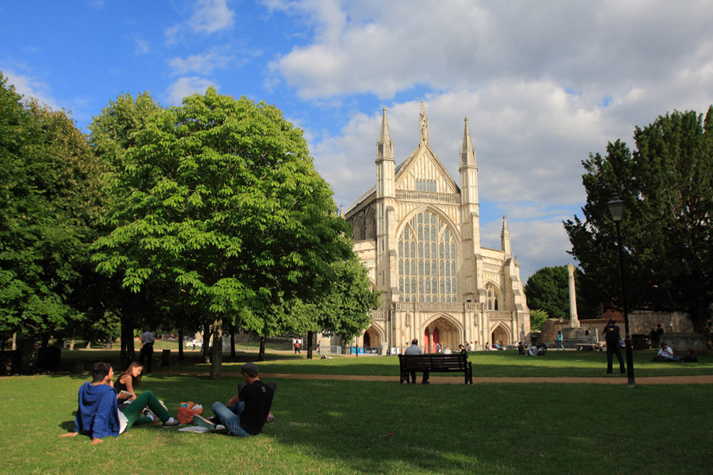 %_tempFileNamewinchester-cathedral-2%
