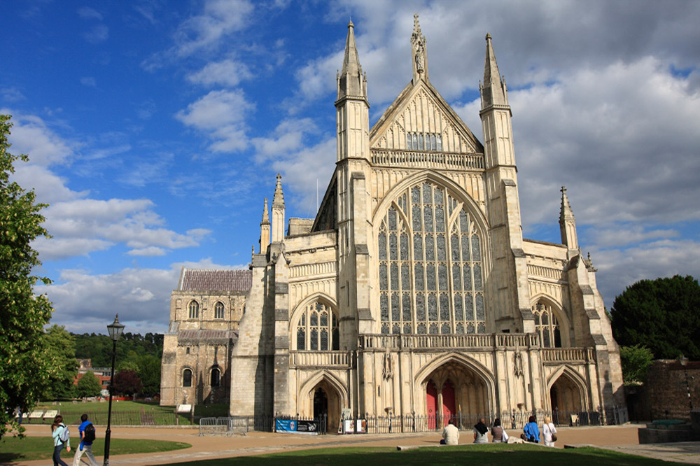%_tempFileNamewinchester-cathedral-4%