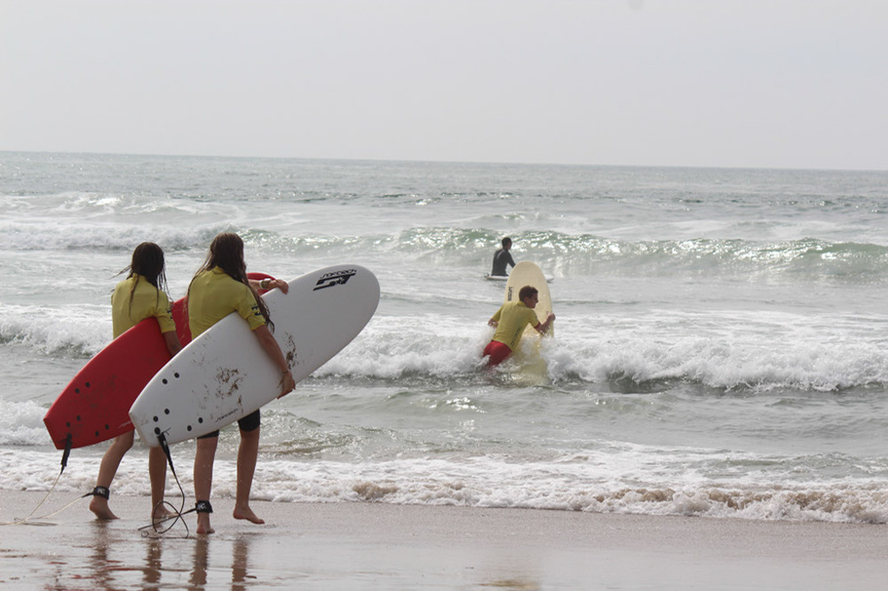 %_tempFileNamebiarritz-surfer-20%