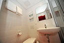 %_tempFileNamebremerhaven-havenhostel-bathroom%
