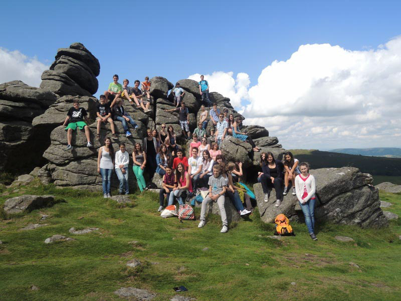 %_tempFileNameexmouth-group-on-rock%