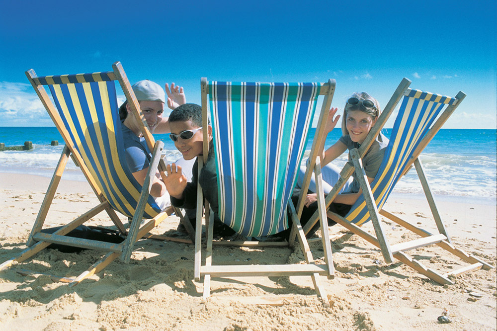 %_tempFileNamedeckchair-with-3%