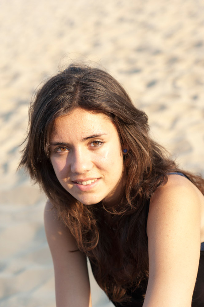 %_tempFileNamegirl-beach2%