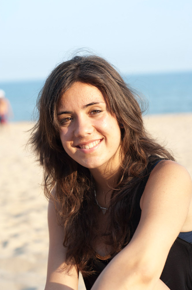 %_tempFileNamegirl-beach5%