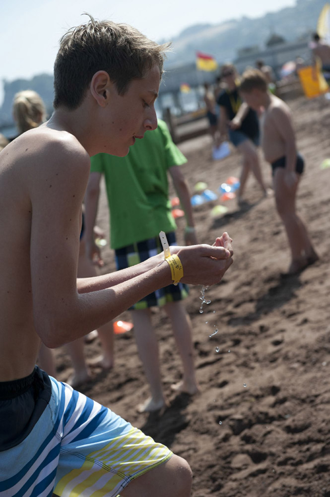 %_tempFileNameteignmouth-beach17%