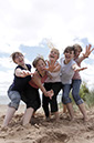 %_tempFileNamefive-funny-girls-2%