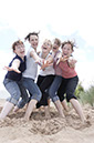 %_tempFileNamefive-funny-girls-posing%