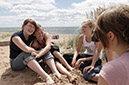 %_tempFileNamegirls-on-the-beach%