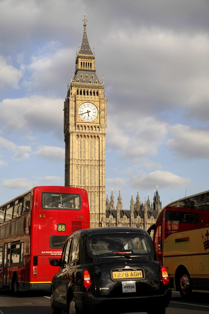 %_tempFileNamebig-ben-with-bus-2%