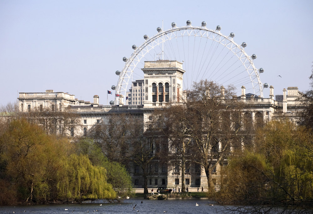 %_tempFileNamelondon-eye-3%