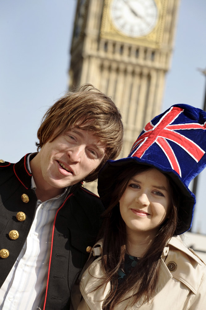 %_tempFileNamepeople-and-big-ben-4%