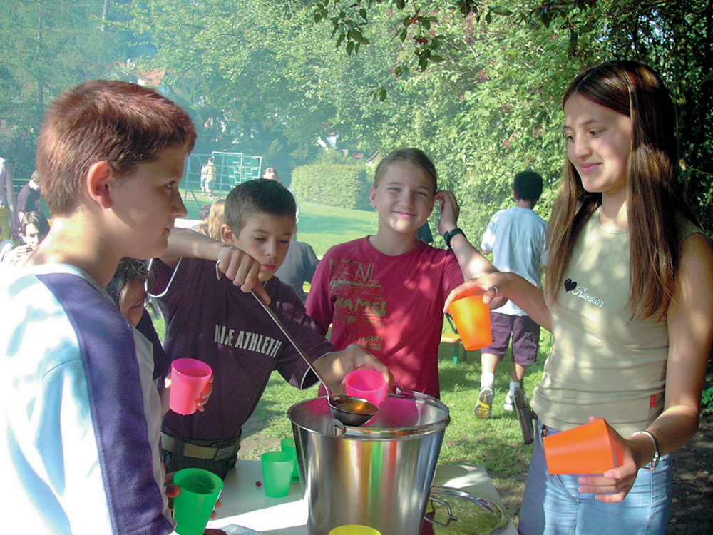 %_tempFileNamebowl-for-kids%