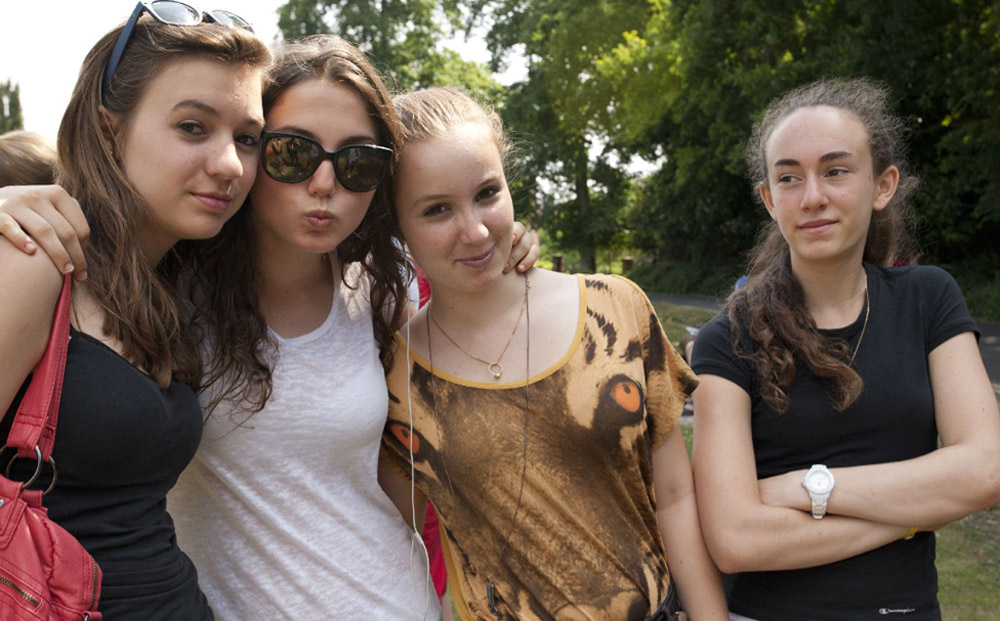 %_tempFileNamefour-girls-2%