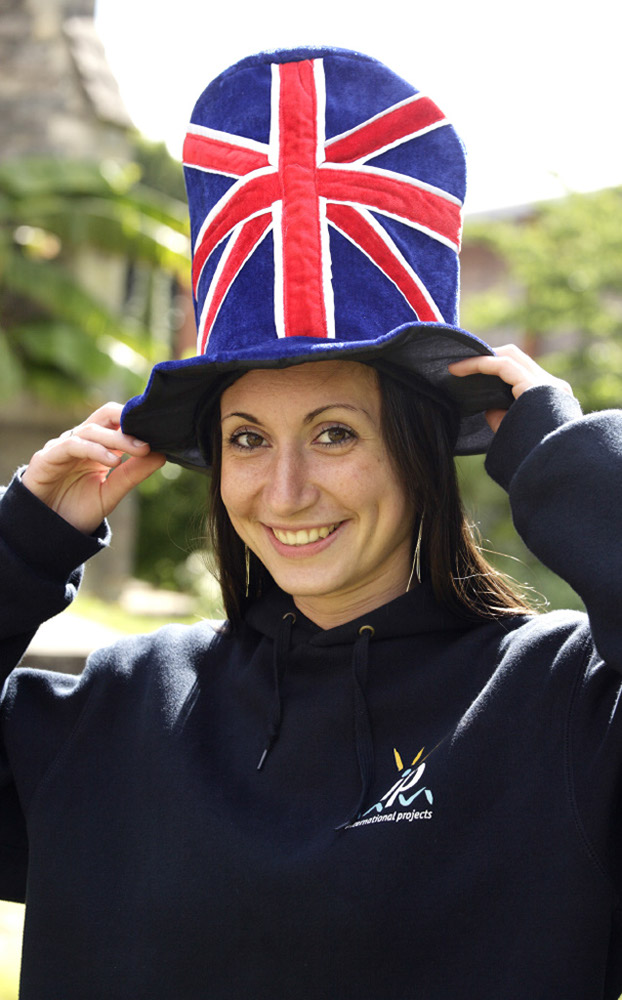 %_tempFileNamegirl-with-hat_2%