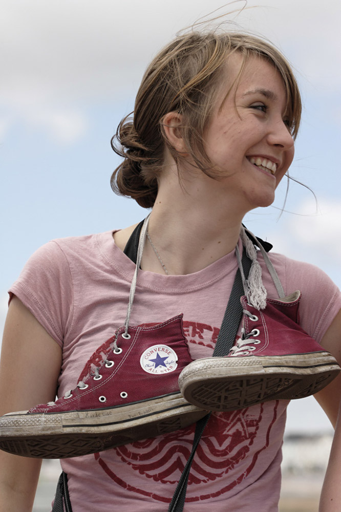 %_tempFileNamegirls-with-chucks_4%