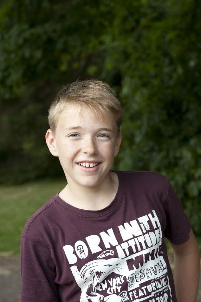 %_tempFileNamesmiling-boy-2%