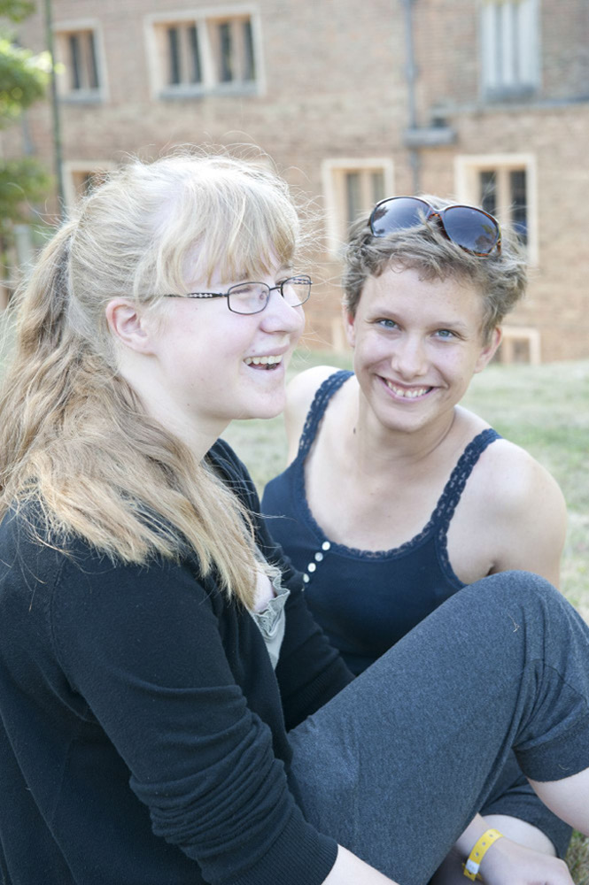 %_tempFileNametwo-girls-at-the-campus-2%