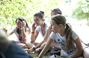 %_tempFileNamesitting-girls-2%