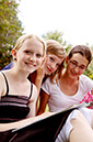 %_tempFileNamethree-beauties-with-catalogue%