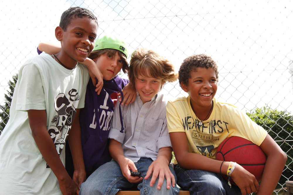 %_tempFileNamefour-boys-with-basketball-9%
