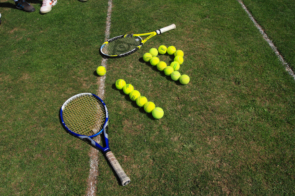 %_tempFileNameip-sign-made-of-tennis-balls-1%