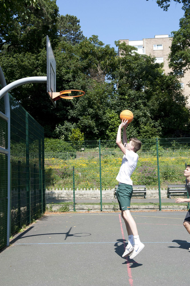 %_tempFileNameplaying-basketball%
