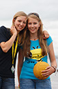 %_tempFileNametwo-girls-3%